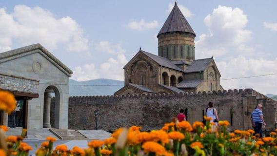 From Tbilisi: Jvari Monastery, Uplistsikhe & Mtskheta Tour