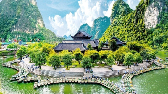 Ninh Binh 1-Tages-Tour: Hoa Lu, Tam Coc/Trang An mit Mittagsbuffet & Transfers