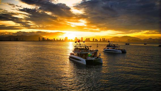 Tour ngắm hoàng hôn Phú Quốc trên du thuyền – Tận hưởng tầm nhìn đại dương, âm nhạc và ẩm thực sang trọng