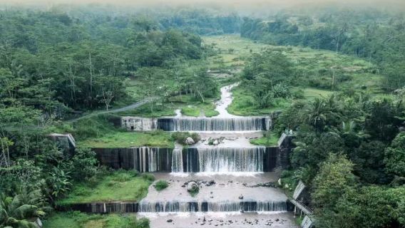 Indonesia Yogyakarta Airport Hotel Train Station Point-to-Point Transfers/Customized Chinese Itinerary