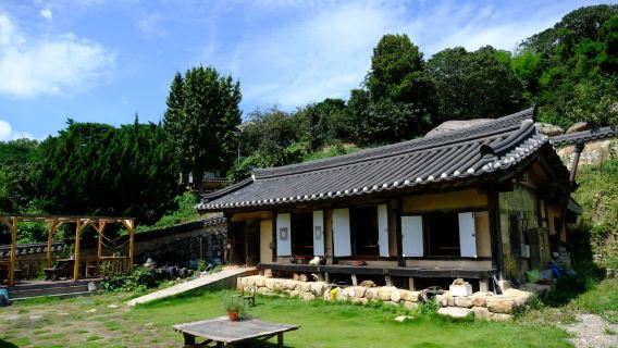 Traditionelle Alkoholherstellungserfahrung im Yangdong Folk Village