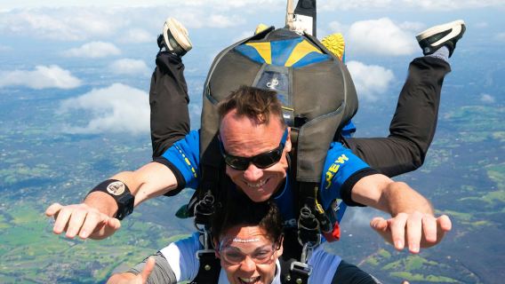 Lancio con il paracadute nella Yarra Valley