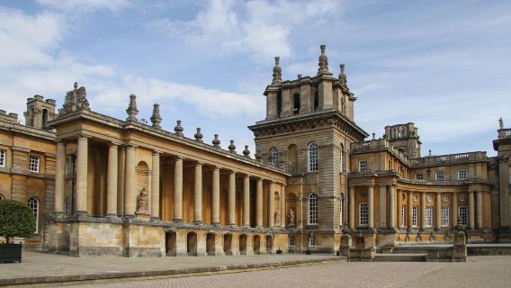 英國牛津-牛津大學人員導覽2小時拼團【資深中文講師】