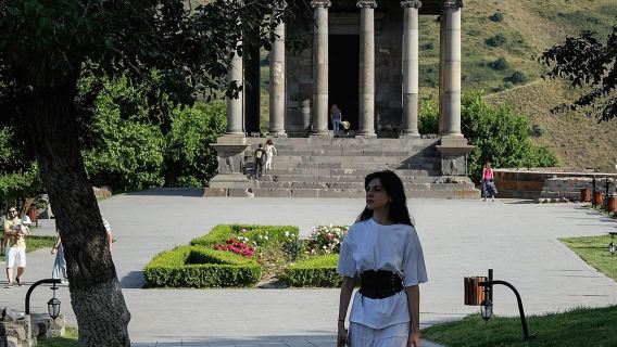 Excursión privada a Garni, Monasterio de Geghard y Khor Virap con vistas al monte Ararat