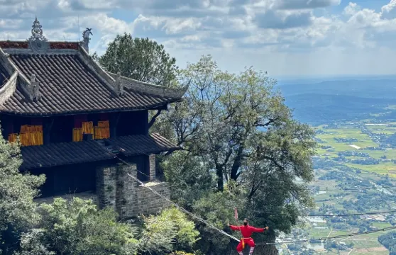 四川綿陽江油竇圌山+中國兩彈城+越王樓包車一日遊 可中英文服務
