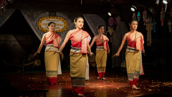 Old Chiangmai Cultural Center - Khan Toke Dinner