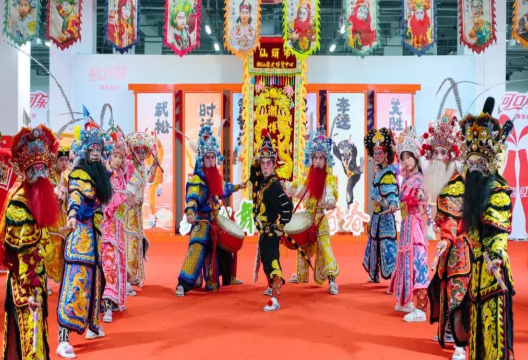 Traducción/Guía/Acompañante local en Chaozhou|Compatibilidad con idiomas minoritarios como chino/cantonés/inglés/ruso/alemán|Se puede recoger en ferias/atracciones|Recepción para empresas/Experiencia profunda de la danza Yingge de Chaozhou