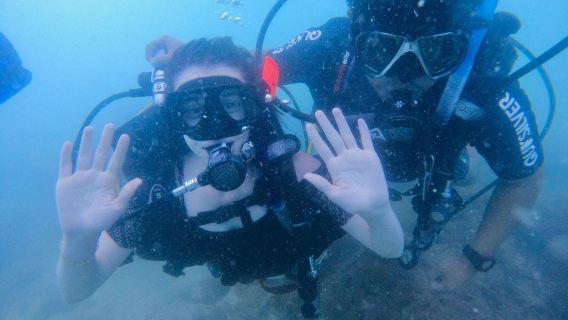 Lawatan sehari ke Pulau Payar Langkawi dengan aktiviti snorkeling dan selam skuba termasuk makan tengahari serta perkhidmatan pengangkutan