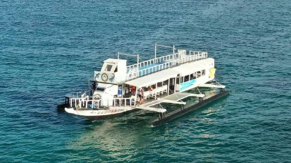 Boracay Island Sunset Cruise Party Tour (Yacht Experience)