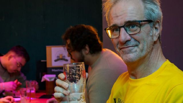 Dublín: Visita guiada a pie para grupos pequeños de cerveza artesanal + almuerzo