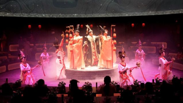 Nanjing: Imperial Banquet & Entertainment | Step into the Ming Dynasty, Immersive Royal Feast Experience [Savor Imperial Cuisine + Enjoy Classical Music & Dance + Wear Traditional Attire]