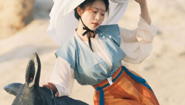 Jeminay trip moments[Travel photo shooting services including photos, short videos, wedding photography and videography, promotional videos, portraits, wedding photos with all raw images provided]