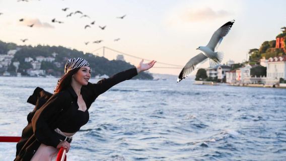 [Crociera turistica sul Bosforo - Sea Land] Biglietto per la crociera turistica Sea Land sul Bosforo a Istanbul, Turchia