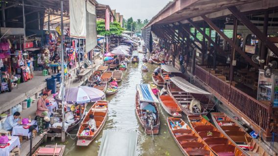  Bangkok kumpulan kecil VIP 9 orang: perahu dayung Damnoen Saduak + kereta api Mae Klong + lawatan sehari pasar malam