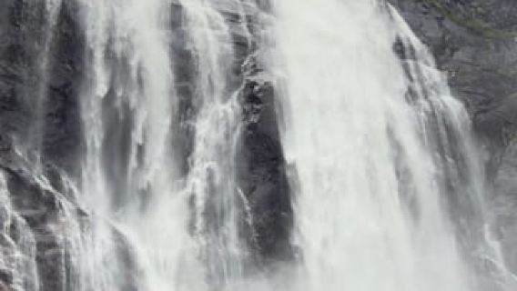 Bergen: Fiordo de Sogn, Nærøyfjord, Flåm, Stegastein, Stalheim y cascadas