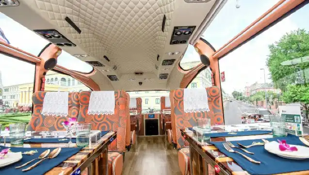 曼穀美食觀光公共汽车 米芝蓮大巴 米芝蓮美食之旅 美食觀光巴士遊 餐車遊