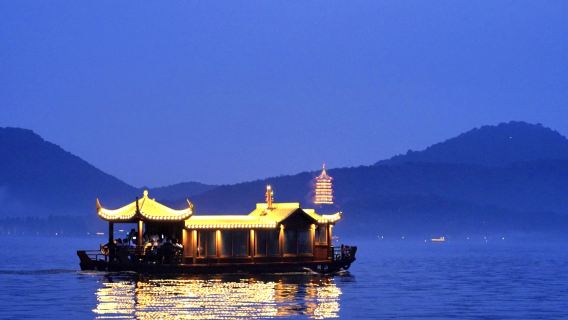 Tour di 1 giorno al Lago dell'Ovest e al Tempio di Lingyin