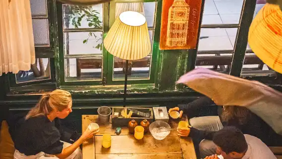 Eatwith-Chengdu-Chengdu Evening Food Tour by Tuktuk