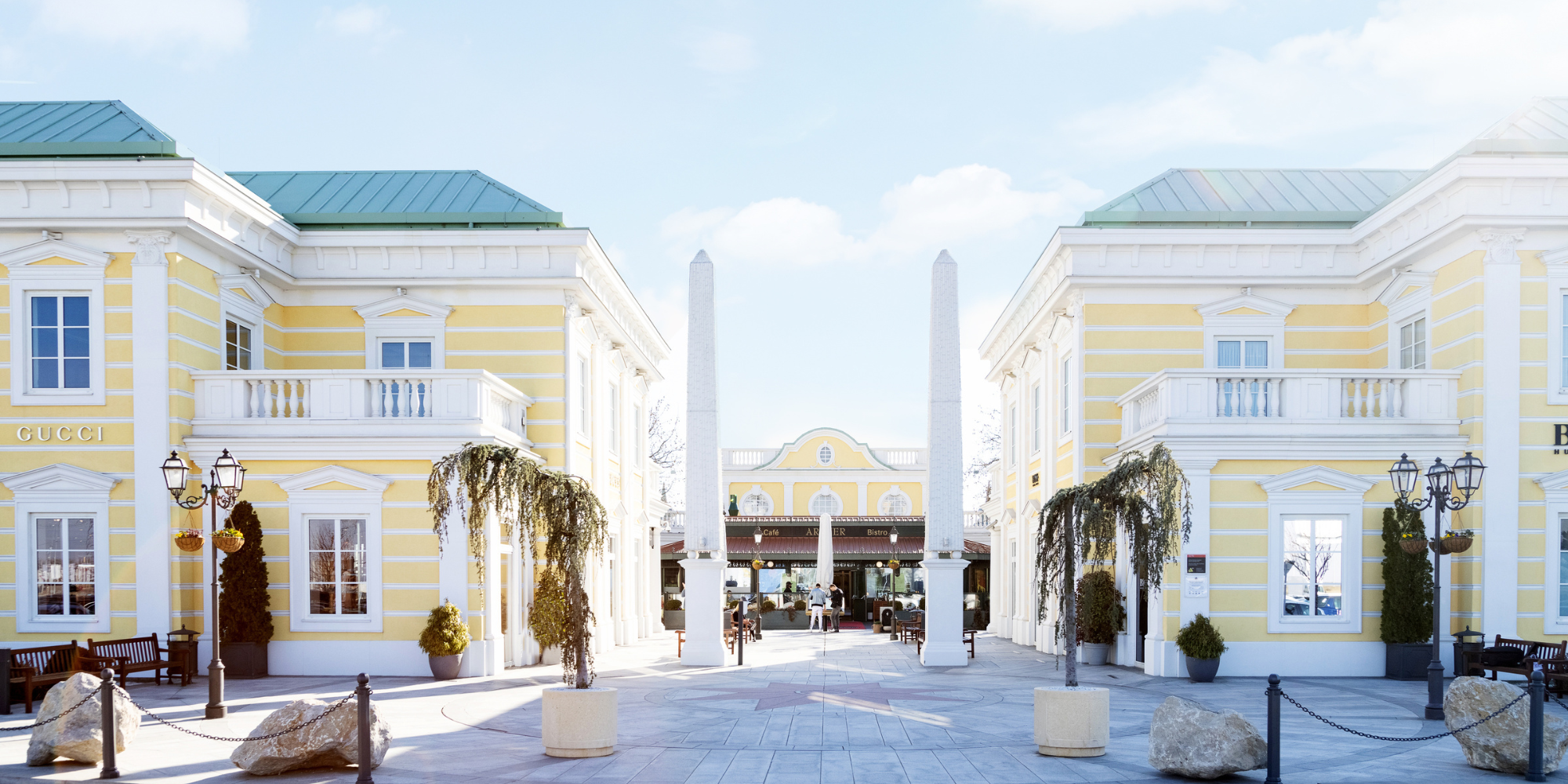 Pacchetto Shopping a Budapest (Navetta diretta + 10% di sconto extra + Buono F&B da €5) DESIGNER OUTLET Parndorf