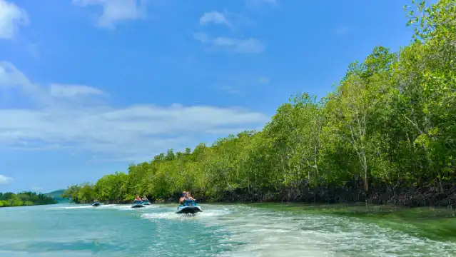 布吉水上電單車之旅：探索5或8個迷人島嶼（含午餐及接送服務）