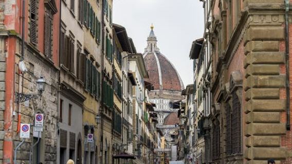 Highlights and hidden gems of Florence interactive discovery walk