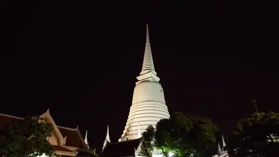 曼谷:嘟嘟車市場、寺廟和美食夜遊
