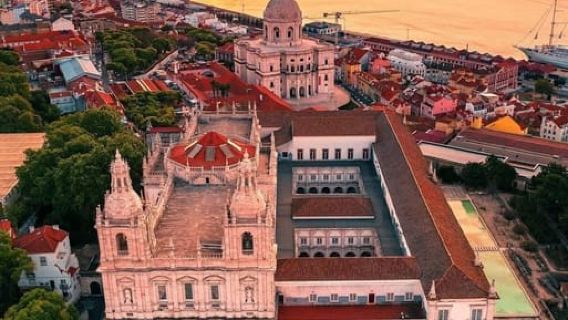 Lisbon: Premium Tuk Tuk Experience with Entry Included