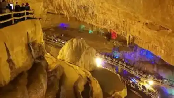 Jiuxiang Caves Scenic Area + Yiliang Roast Duck + Kunming City Private Tour