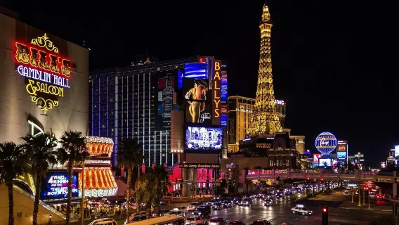Tinh hoa Las Vegas trong 10 giờ: Từ nét quyến rũ cổ điển đến những kỳ quan hiện đại lộng lẫy