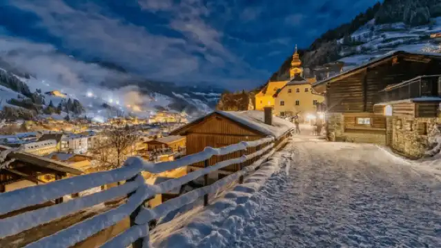 Salzburg Christmas Market and City Highlights Evening Tour