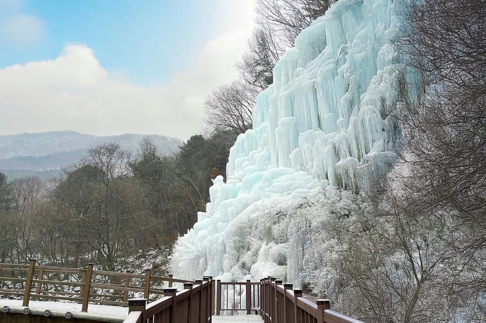 Seoul: Full-Day Winter Trip Ski Resort, Ice Valley, Namiseom