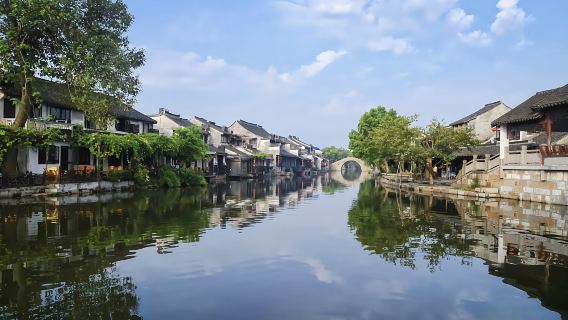 Wuzhen foreign language guided tours in English, Japanese, Korean, Thai, and Vietnamese with customizable itineraries