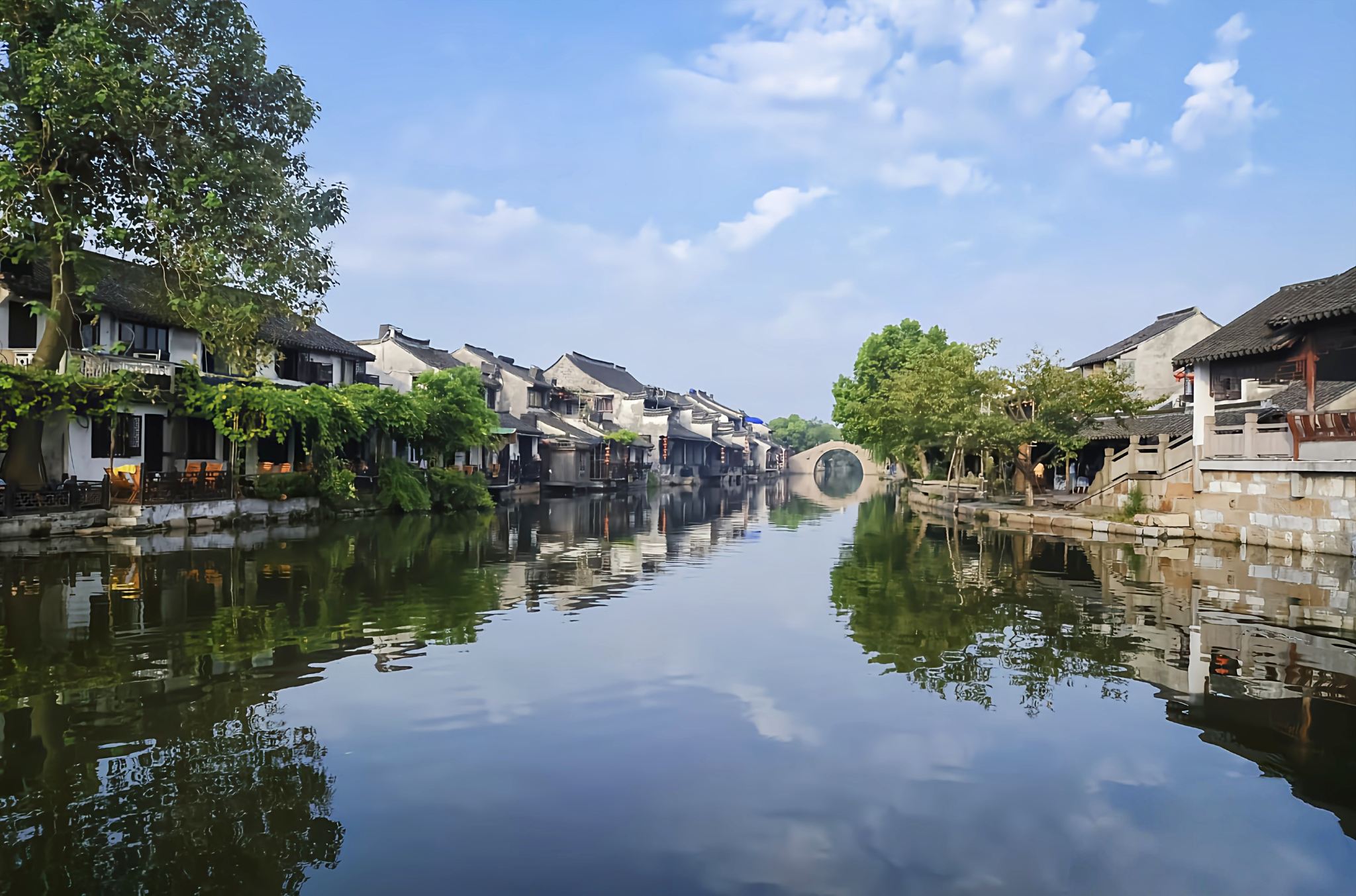Wuzhen guida in lingue straniere: inglese, giapponese, coreano, tailandese, vietnamita. Itinerari personalizzabili con la guida.
