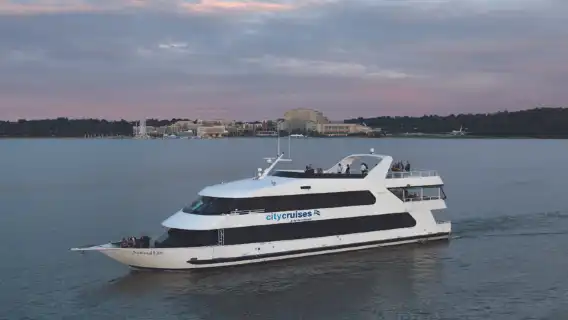 華盛頓特區：感恩節自助午餐河上遊船