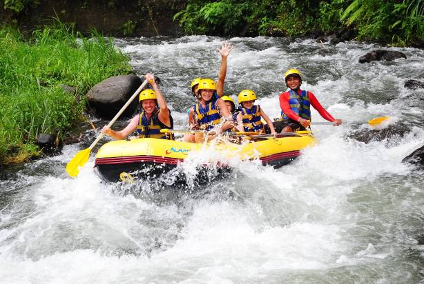 Rafting Air Deras Ubud dengan Makanan dan Transfer Hotel Opsional