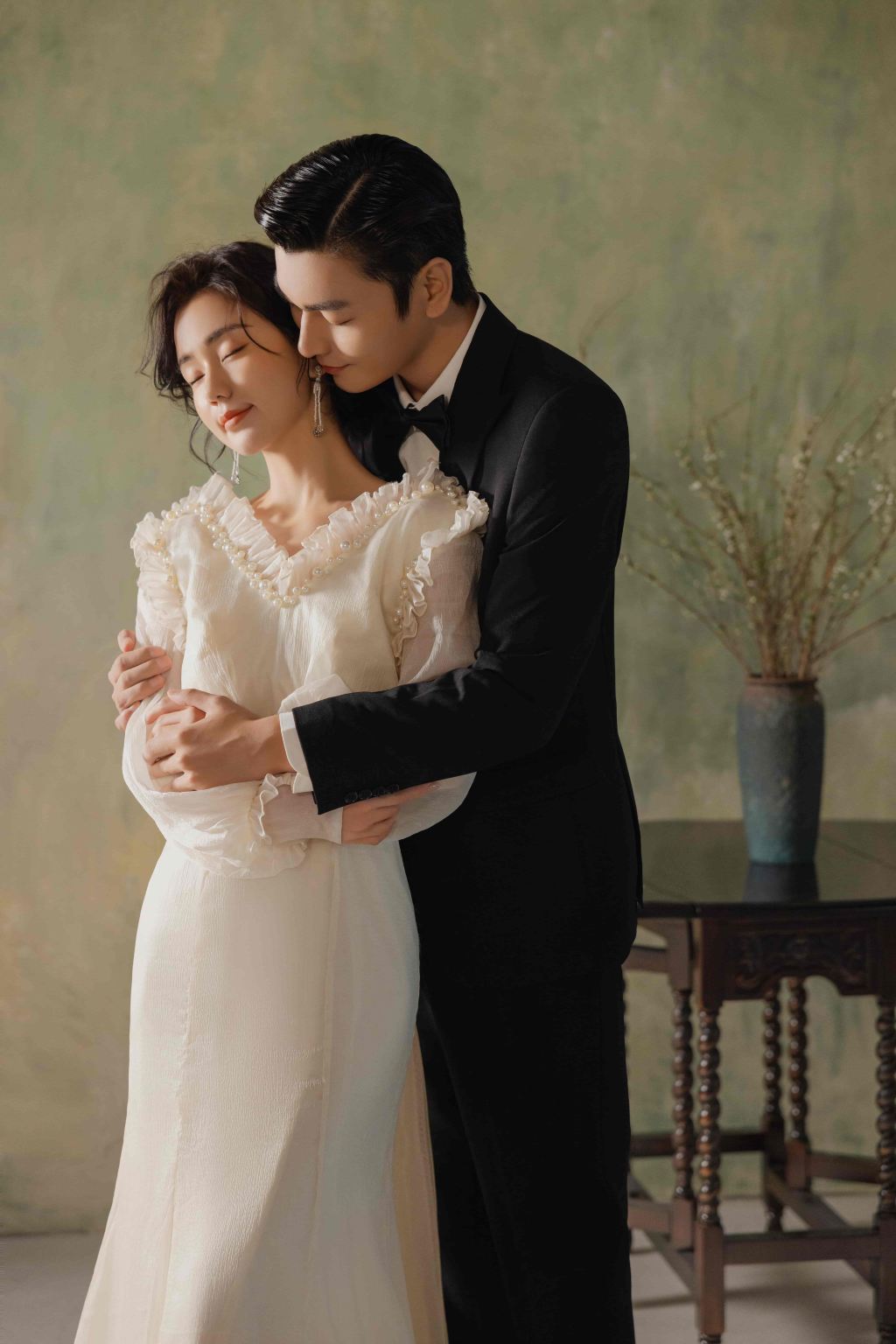 Huzhou Changxing Anji multilingual guide services, private charter, customized travel planning, business accompaniment, and professional photography documentation.