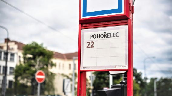 Prague: Hradčany Guided Tour + Fast Track Castle Entry + Audio Guide