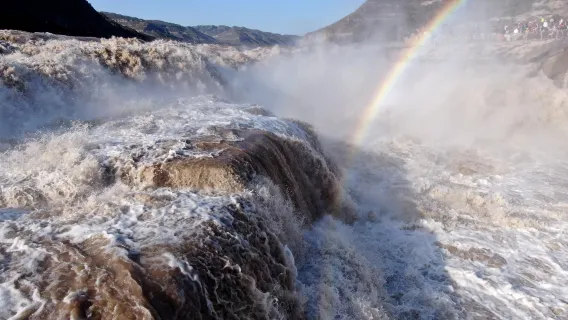 Partenza da Linfen: tour privato di un giorno per visitare la Cascata Hukou e Xiaoxitian