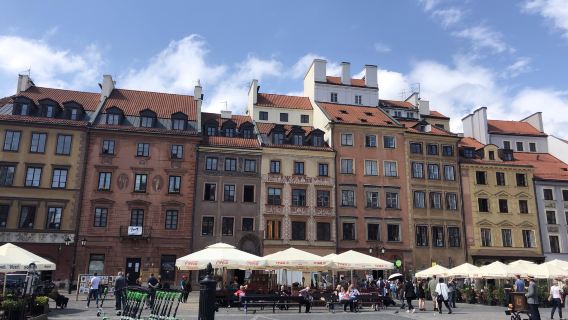 tour 1 ngày Lâu đài Nürnberg + Đài phun nước Đẹp + Quảng trường Chợ Chính + Sân vận động Grundig