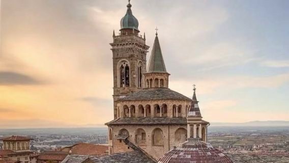 包車暢遊貝加莫：一次打卡城堡+聖殿+鐘塔+維吉利奧+紀念塔