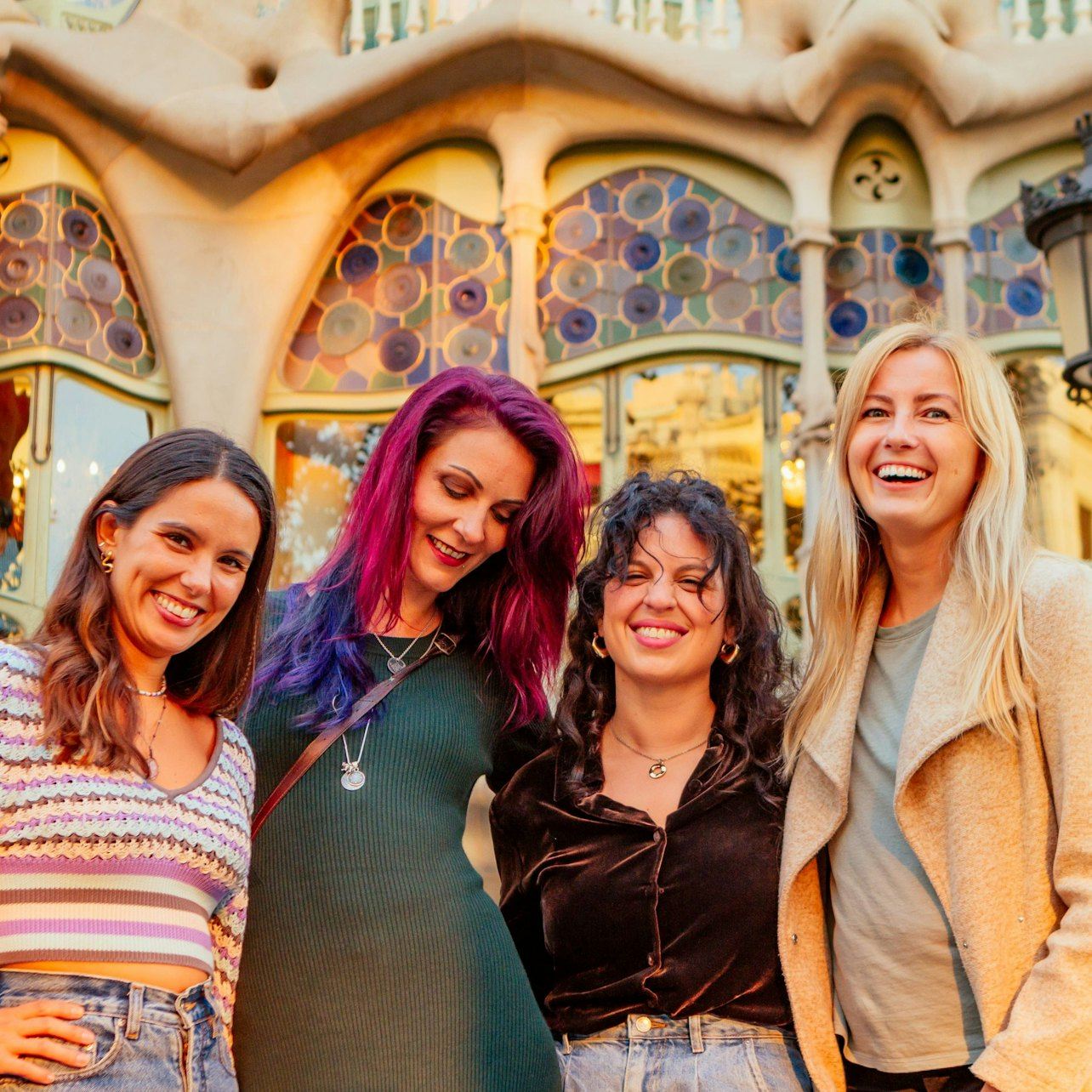 Barcelona: Professional Photoshoot at Casa Batlló & Casa Milà