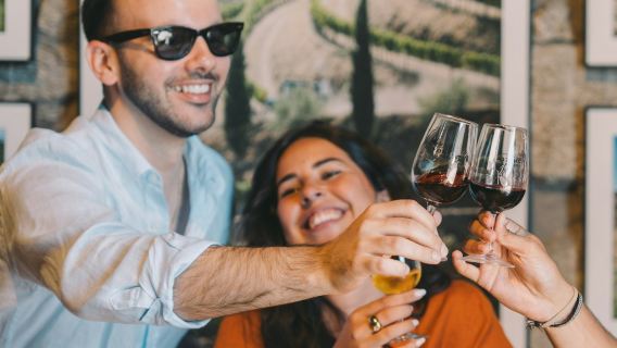 Fonesca Port Wine Cellar: Guided Tour & Tasting + Fado Show