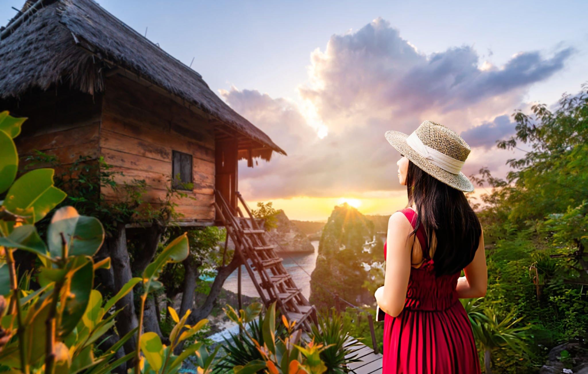 East Nusa Penida Tour: Diamond Beach, Atuh Beach, Tree House Private Tour