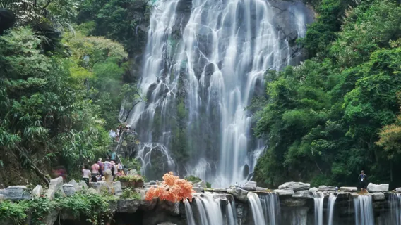 中国広州発——清遠古龍峡+大瀑布群+古龍峡雲天ガラス橋 貸切チャーターワンデーツアー