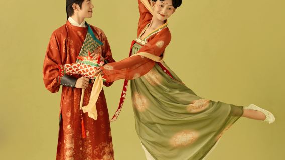 Trip Moments in Yang County[Jinsha Lake/Chenghuang Temple/Photographer Follow-Shoot & Customized Shooting with Guide/Translation/Tailored Services]