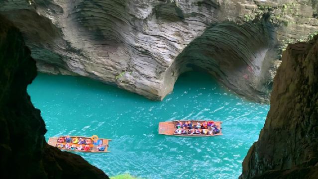 屏山峽谷+宣恩夜景一日遊+常規大團+含導遊+純玩團+管家