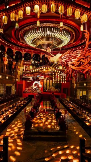 Enshi Shangfu Banquet: Tujia-Miao Immersive Dinner Show & Dual Costume Styling