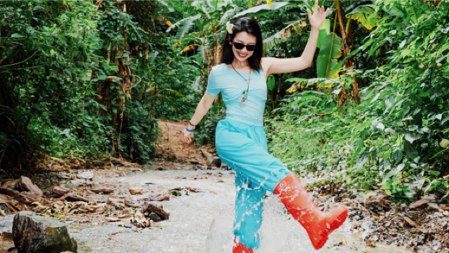 Randonnée dans la forêt tropicale de la montagne Jinuo en excursion d'une journée|Offre spéciale : Danse Dai + activités variées + Guide indigène + petit groupe exclusif