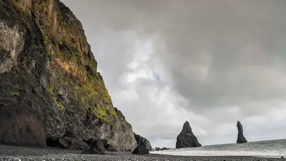 Tour di un giorno della costa meridionale e della Sky Lagoon in Islanda: ghiacciaio Sólheimajökull/biglietto d'ingresso alla laguna termale incluso