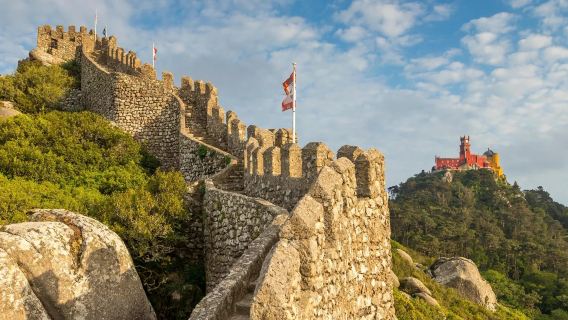Portekiz | Lizbon Cristo Rei Heykeli + São Jorge Kalesi + Mouraria Şehri Günübirlik Turu※Özelleştirilebilir